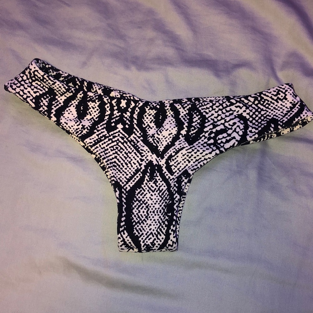 Midori bikini bottom